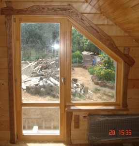 Фото деревянного окна